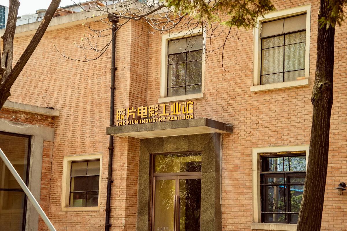 欧美少妇人妻精品的相关介绍