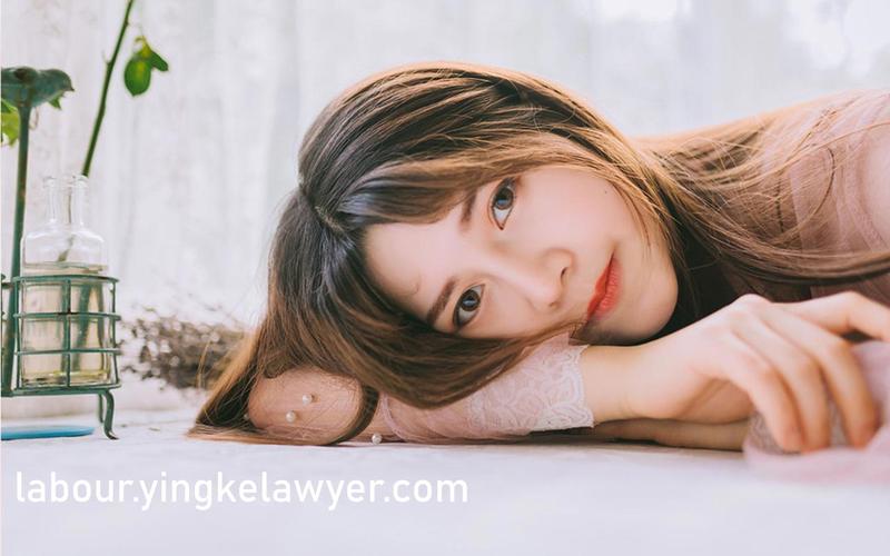 一边亲一边弄一边摸的相关介绍
