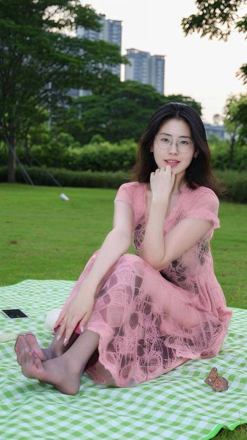 草人影院的相关介绍