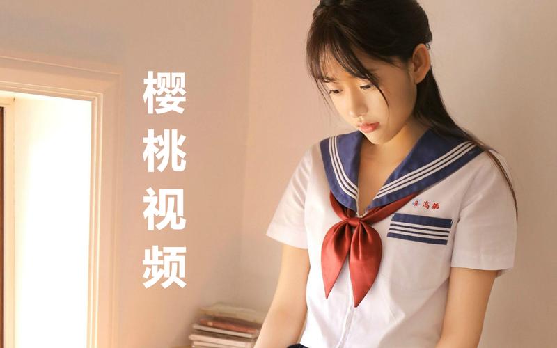 一边亲一边摸一边操的相关介绍