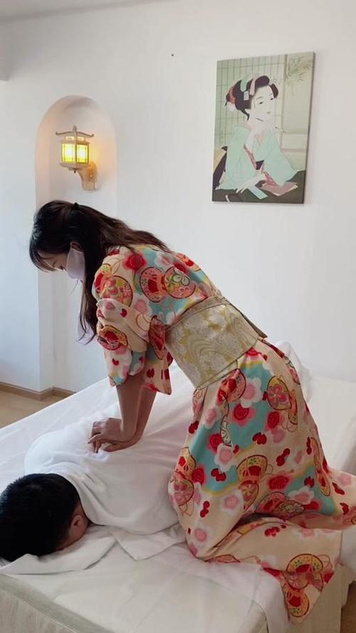 日本按摩偷拍电影的相关介绍