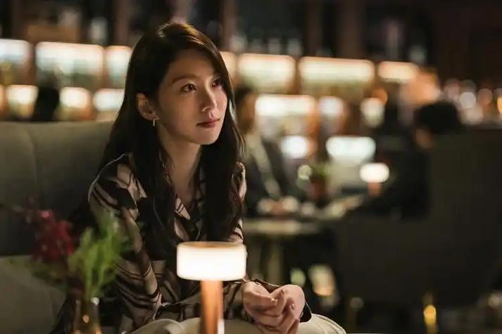 亚洲熟女少妇偷拍一区的相关介绍