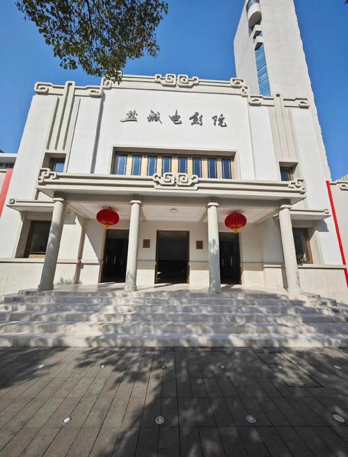 亚洲av国产日韩丝袜在线的相关介绍