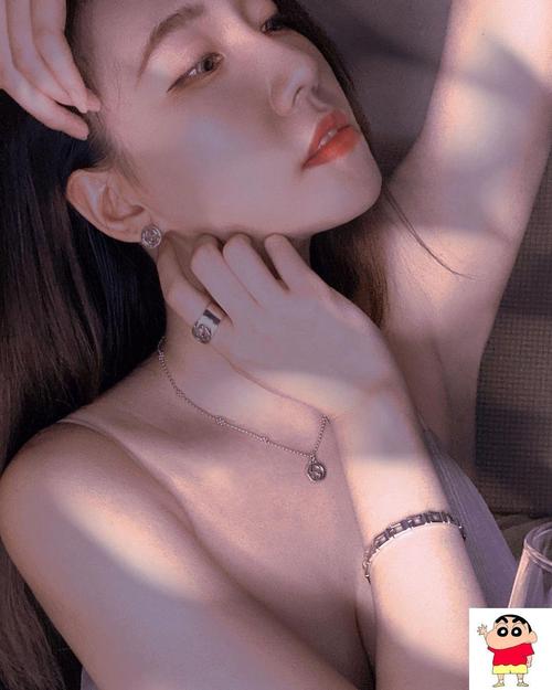 女人18毛片免费看的相关介绍