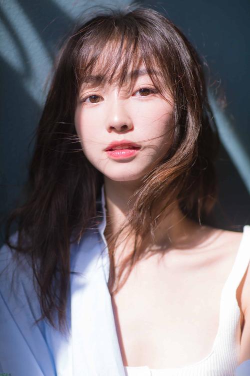 少妇综合亚洲的相关介绍