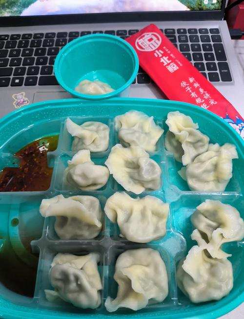 操哭清纯美女的相关介绍