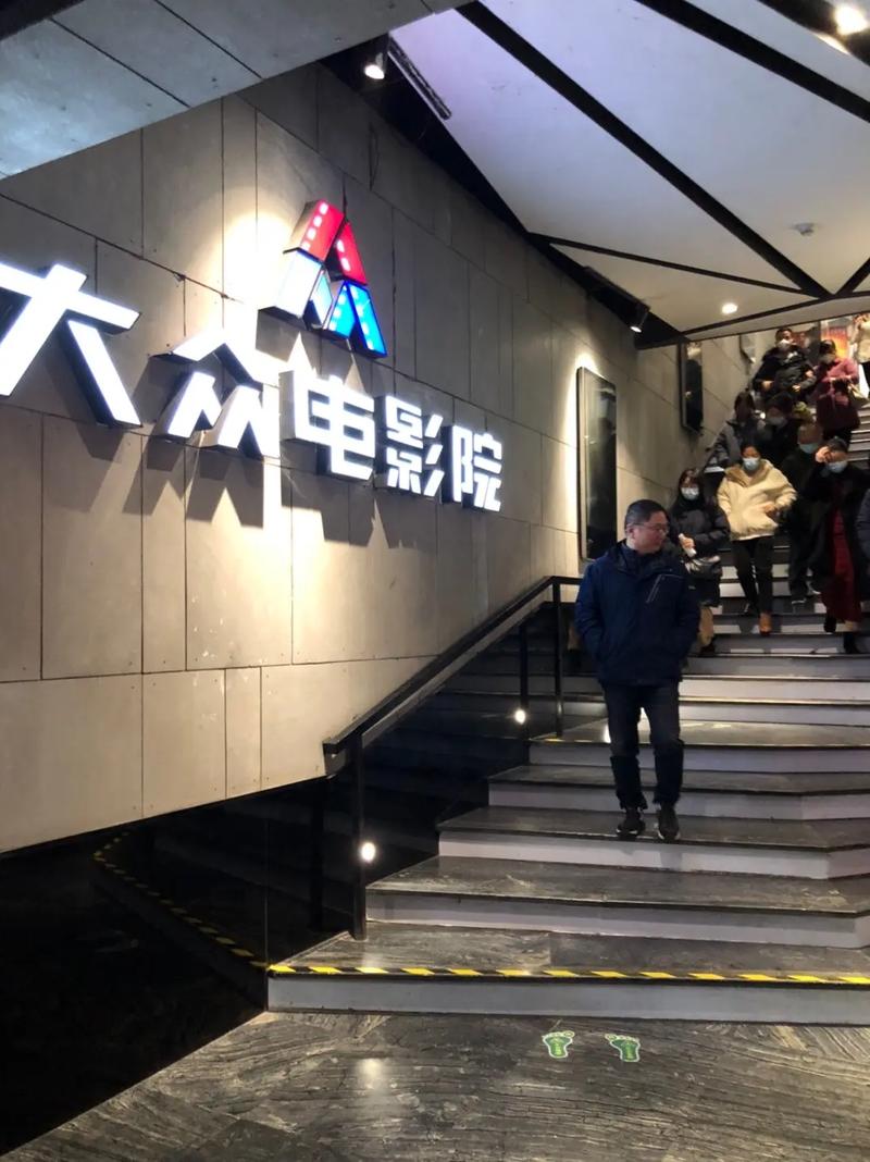 办公室少妇制服秘书熟女av的相关介绍
