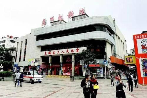 美女让操哭的相关介绍
