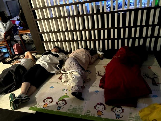 玩弄小屁股菊眼张开的相关介绍
