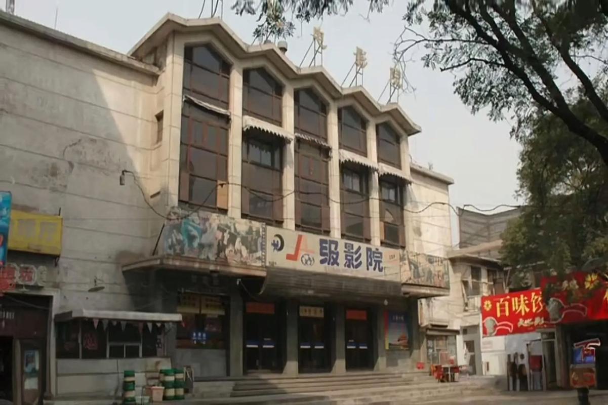 av少妇人妻在线的相关介绍