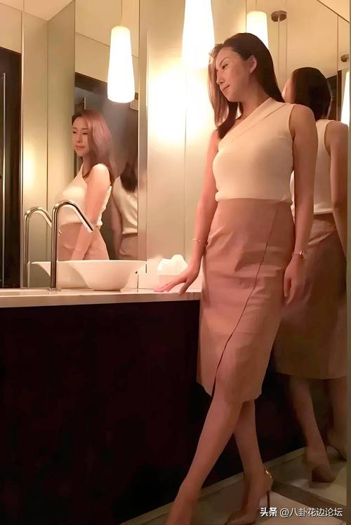 性感美女被狂插的相关介绍