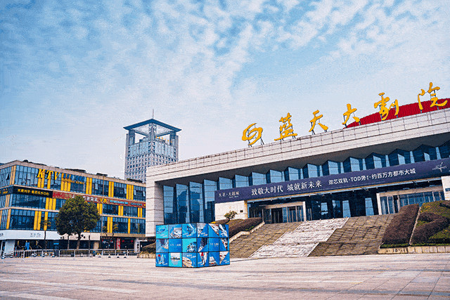 夜色在线影院的相关介绍