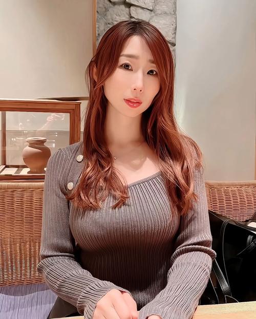 性感美女国产一区二区av的相关介绍