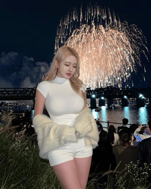安吉丽娜朱莉毛片的相关介绍