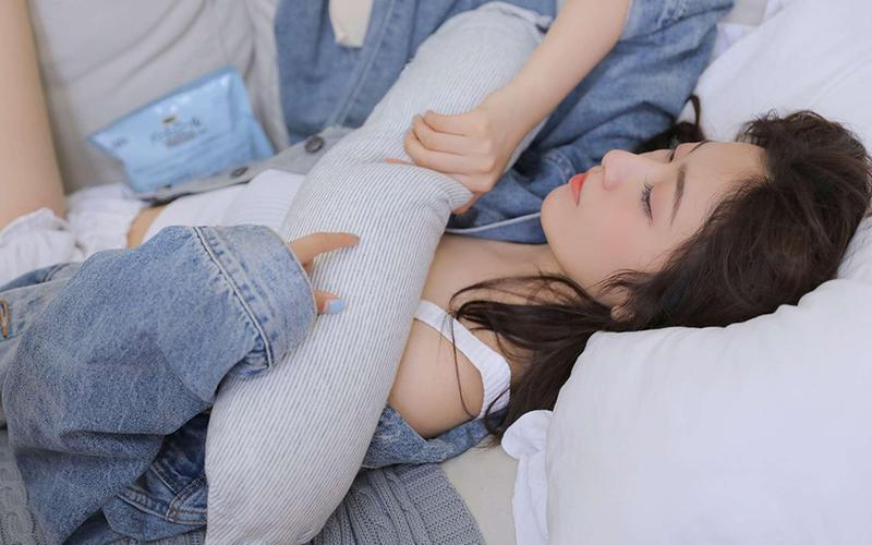 少妇一区二区av的相关介绍