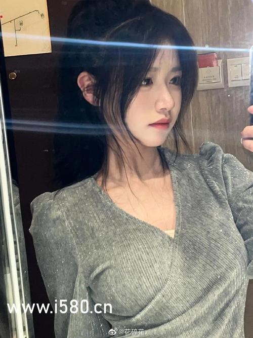 美女被我操哭的相关介绍