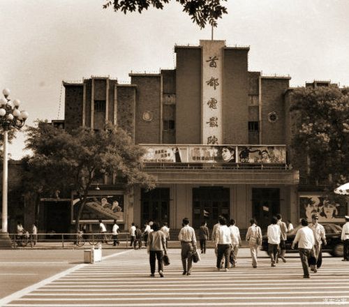 午夜久久激情的相关介绍