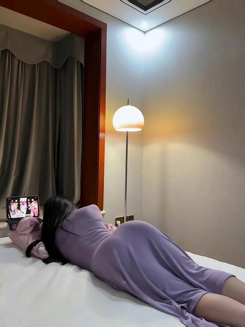 成人黄色电影院的相关介绍